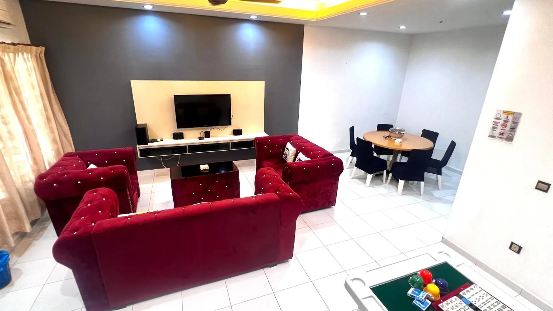 Lovely Homestay Setia Indah 911 Johor Bahru Dom wakacyjny
